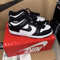 Nike Dunk Low GS Panda 2.5y