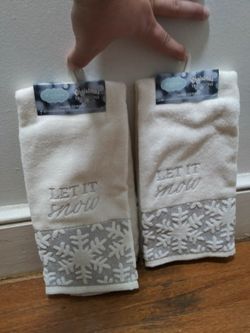 Let It Snow Christmas Tradional Hand Towels 2 Matching Pair