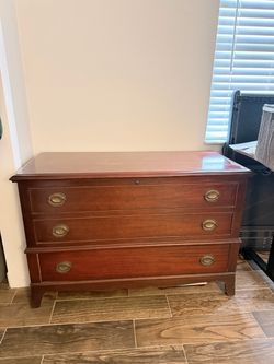 Lane Cedar Chest with Drawer Front - BEST OFFER!