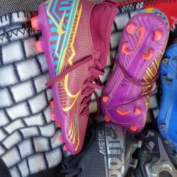 Kid's Soccer Cleats 
