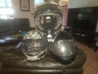Moto helmets all 3 for 200$ hit me up