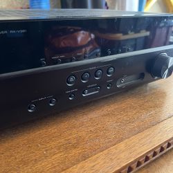Yamaha RX-V381 Stereo Receiver + Center Input Speaker