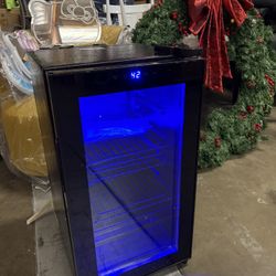 Beverage Refrigerator, 3.2 Cu.ft Mini Fridge with Glass Door, Adjustable Digital Temperature Control for Soda, Beer, Wine for Home, Office or Bar