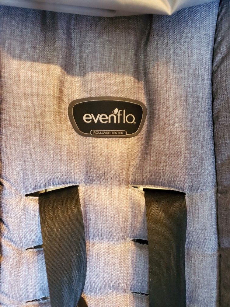Evenflow Infant Car Seat With 2 Bases