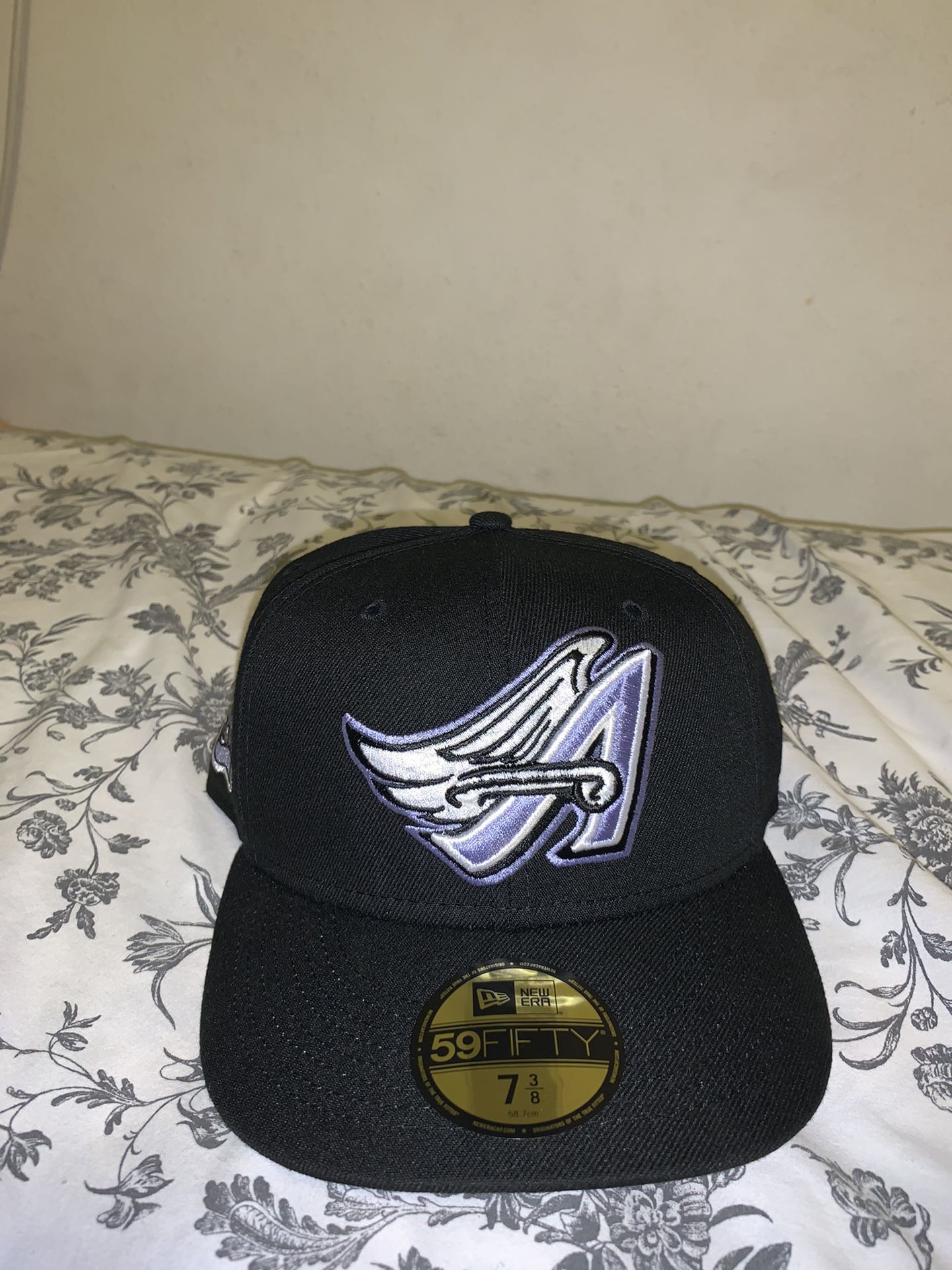 Anaheim Angels Fitted Hat , 40 Year Anniversary Patch. Lavender Bottom. for  Sale in Anaheim, CA - OfferUp