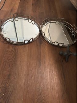 Mirrored trays