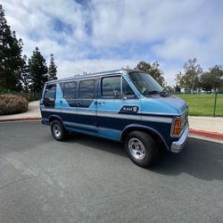 1984 Dodge B150 - Camper Van