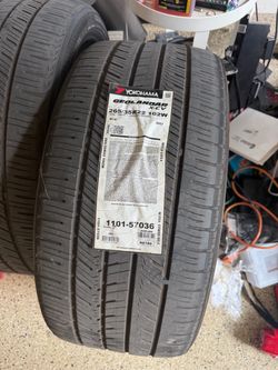 Tesla Model X Front Yokahama Geolander X-CV 265-35-22 $80/Pair OBO