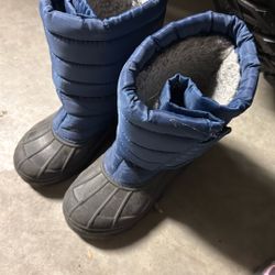 Boys Snow Boots Size 4