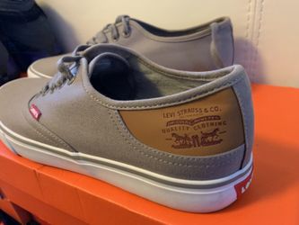 Men’s Levi’s Strauss casual shoes,size 11