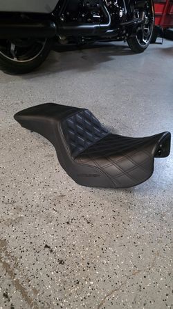 Saddlemen seat for harley dyna