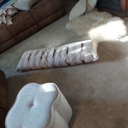 Long body pillow