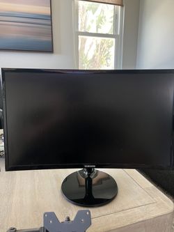 (x2) Samsung Monitors