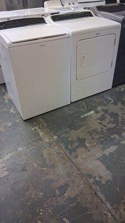 Like new Whirlpool washer and gas dryer set