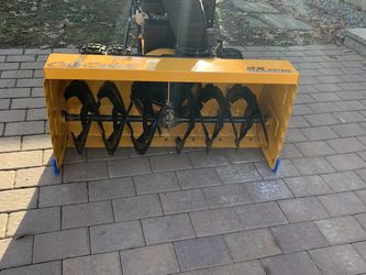Club cadet Snowblower 4 foot wide