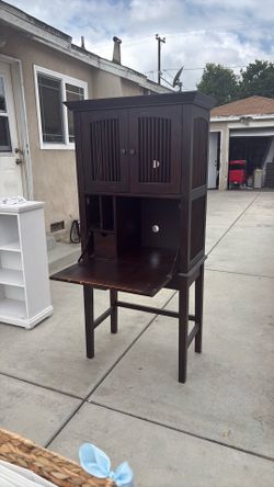 Cabinet w Computer Area