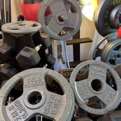 NEW OLYMPIC EASY GRIP PLATES 45s  35s  25s  10s  ( $1  POUND ) ALSO HAVE DUMBBELLS BARS KETTLEBELLS BENCHES BATTLE ROPES SLAM BALLS WALL BALLS