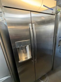 42” GE BUILT IN STAINLESS STEEL REFRIGERATOR