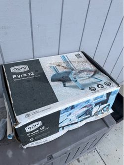 Ooni Fyra12 wood pellet pizza oven