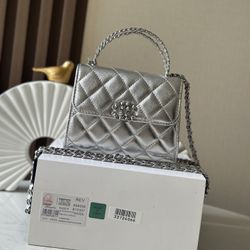 CC Classic Handbags Silver Shoulder Bags