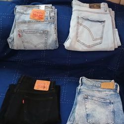 A Lot Of Men Jeans