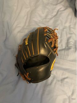 Wilson trainer glove
