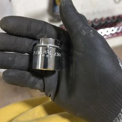 Mac And Matco Standard 3/8 Sockets