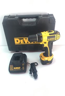 12v dewalt drill w/battey, charger and case MINT