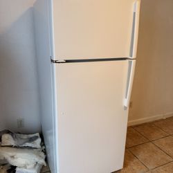 GE Fridge