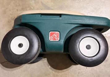 Original  Step 2 rolling garden hopper