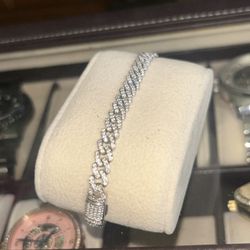  hand set MOISSANITE Cuban Link Bracelet 7in 6mm - 925 Sterling Silver