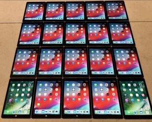 APPLE IPADS AIR EACH $140
