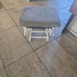 Swinging Foot Stool 