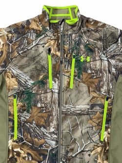 Under Armour Under Armour Realtree Camo Performance Jacket with Neon Lime Zippers