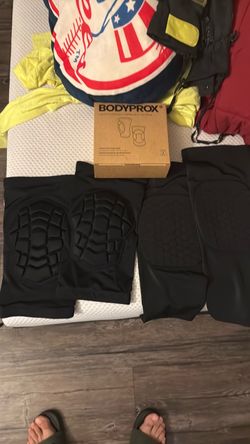 Knee pads