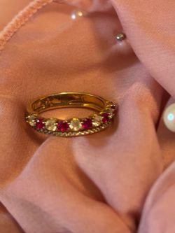 925 Silver Ring w/Stones.    Approx Size 7.     South Austin.