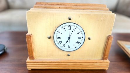 Vintage Wooden Mantel Clock