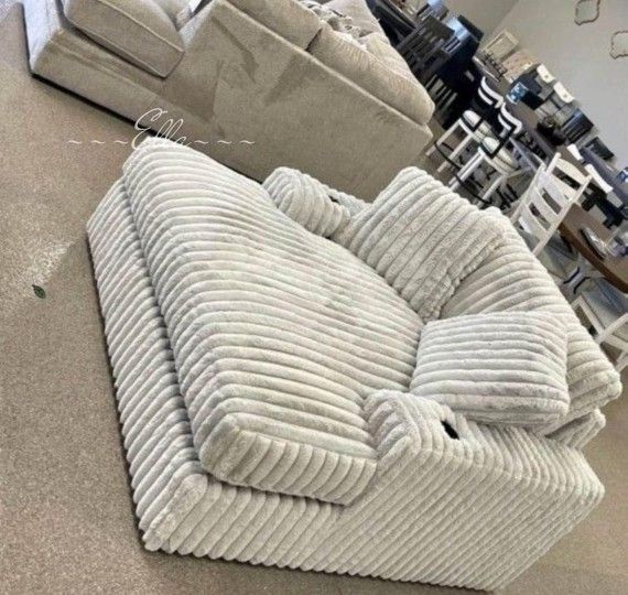 Stupendous Oversized Chair $10 Down Payment And Financing Available