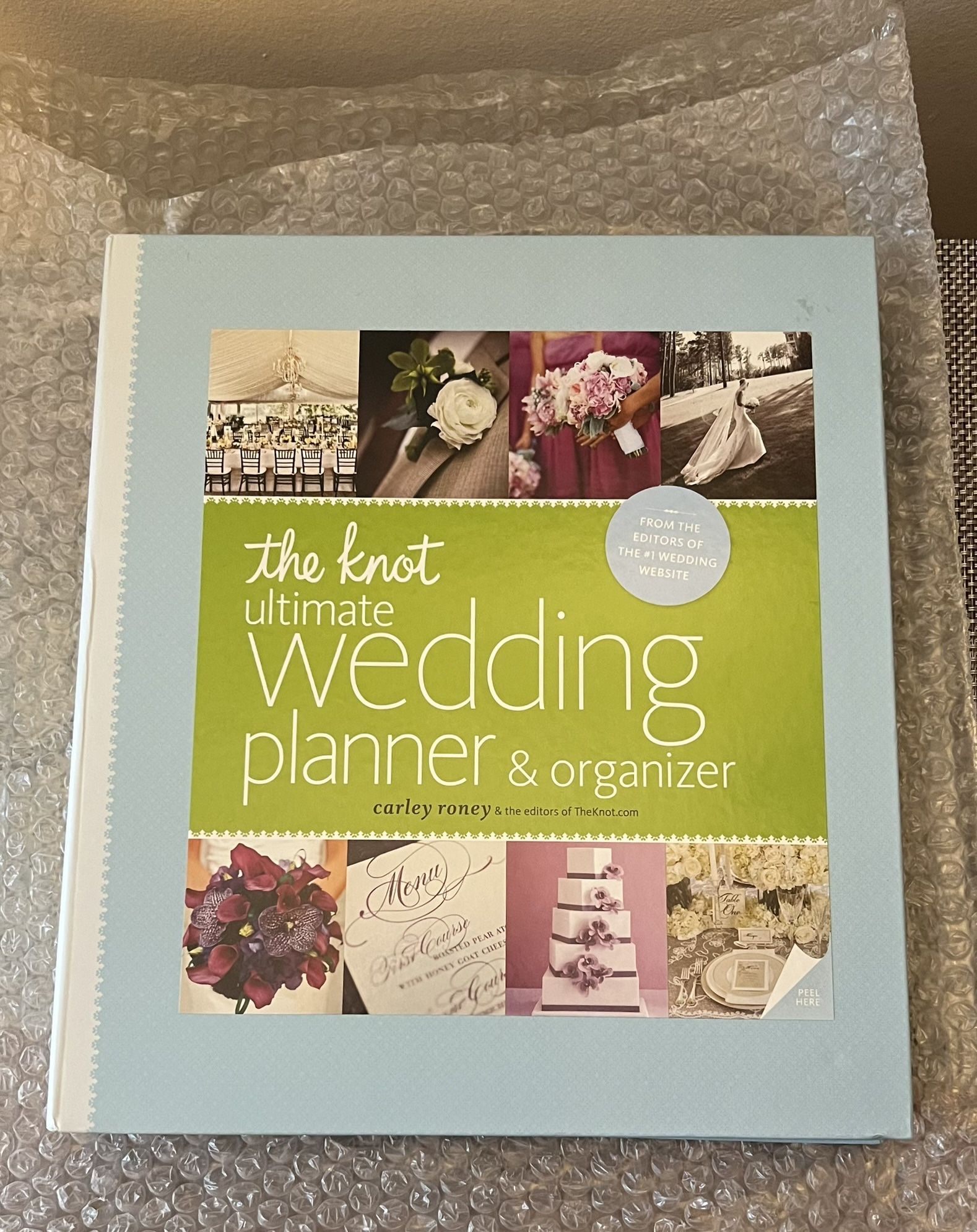 The Knot Ultimate Wedding Planner & Organizer 3-Ring Binder 