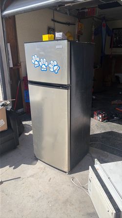 Small refrigerator