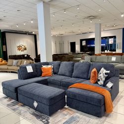 Double Chaise U-Sectional Couch 🦋Albar Place by Ashley 🏡