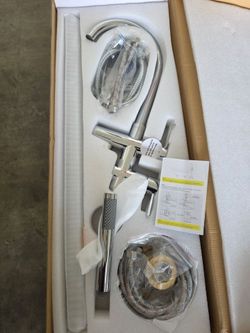 Freestanding bathtub faucet tub filler