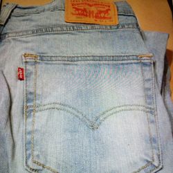 LEVI STRAUSS & CO.  "502"  LIGHT BLUE DENIM JEANS SIZE  W34. L32