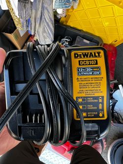DEWALT DCB107 12V/20V MAX Lithium-Ion Battery Charger