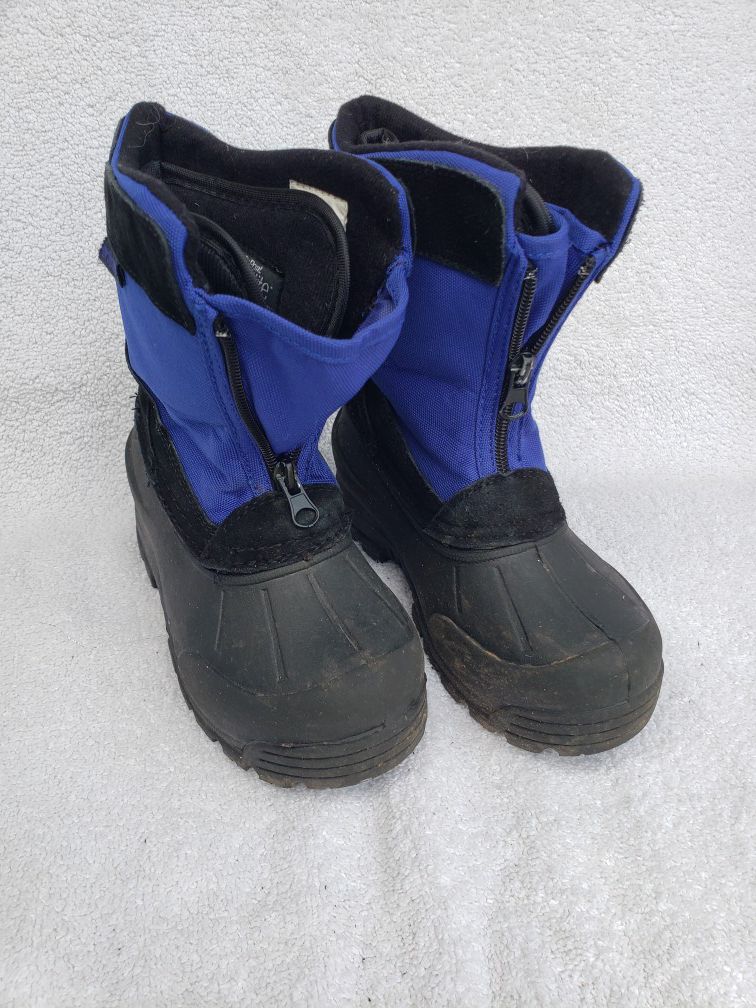 Snow boots kids size 10