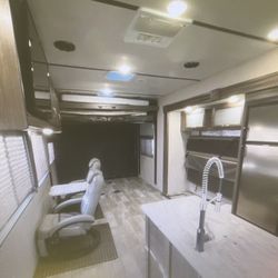2020 SPYDER 28ft Toyhauler 