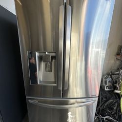 LG Refrigerator Couter Depth