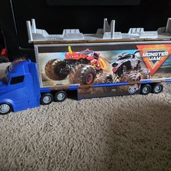 Monster Jam Transforming Hauler Playset