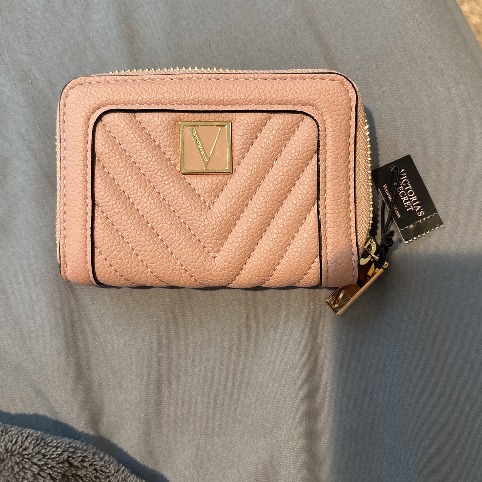 new vs wallet