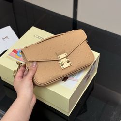 Women's luxury bags